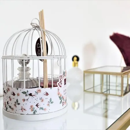 Apartment Le Glamour *studio *parking Prive* *wifi*calme* *